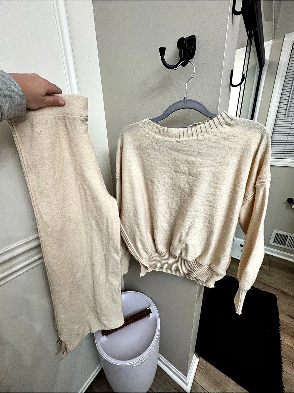 FRAME Crewneck Sweater in Cream Size XL